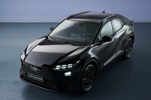 Subaru Uncharted Frontansicht in schwarz