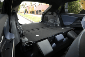 SOLTERRA in Harbor Mist Grey Pearl Kofferraum